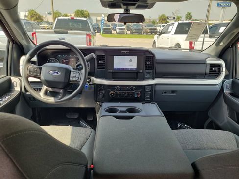 Used 2025 Ford F250 XLT AWD/4WD image 12