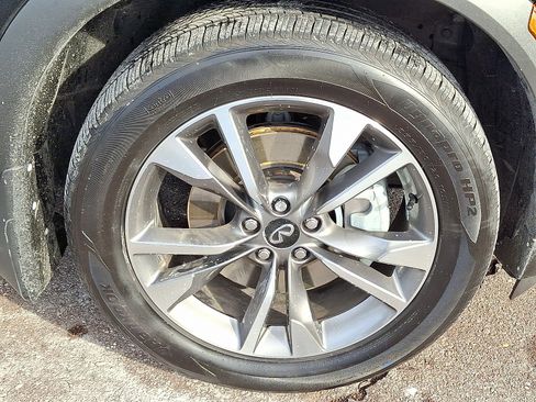 Certified 2025 INFINITI QX60 Luxe image 8