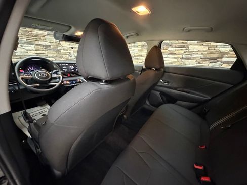 Used 2023 Hyundai Elantra SEL FWD image 38