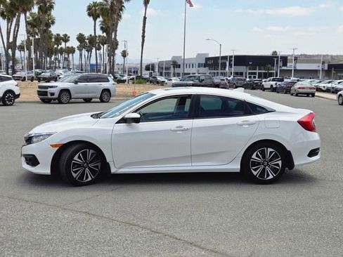 Used 2018 Honda Civic EX-T image 12