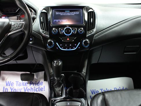 Used 2016 Chevrolet Cruze Premier FWD image 17