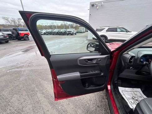 Used 2025 Ford Bronco Sport Badlands AWD/4WD image 13