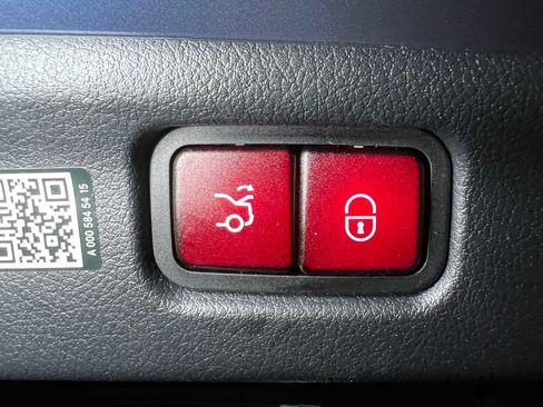 Certified 2025 Mercedes-Benz C 300 C 300 image 19