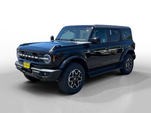 New 2026 Ford Bronco Outer Banks AWD/4WD image 1