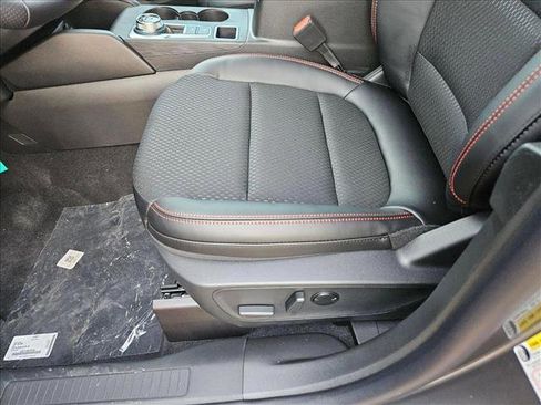 New 2025 Ford Escape ST-Line w/ Equipment Group 301A image 4