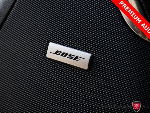 Used 2021 GMC Yukon XL Denali w/ Denali Premium Package image 8