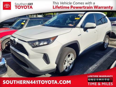 Used 2021 Toyota RAV4 LE AWD/4WD image 1
