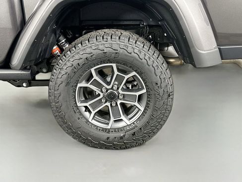 New 2026 Jeep Gladiator Mojave w/ Technology Group AWD/4WD image 17