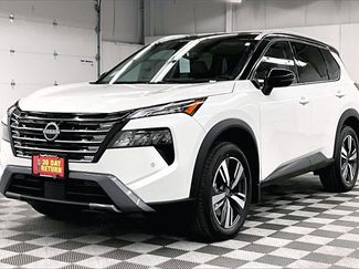 New 2025 Nissan Rogue SL w/ Tech Package video 2