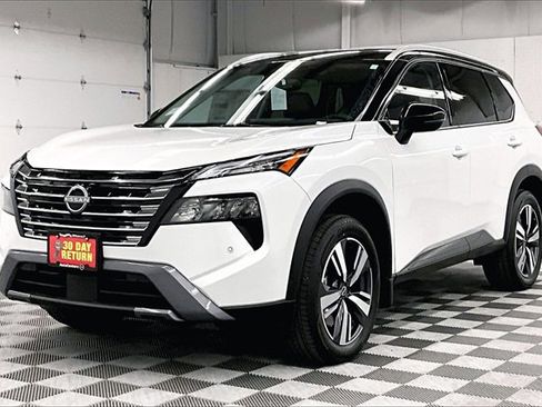 New 2025 Nissan Rogue SL w/ Tech Package image 2