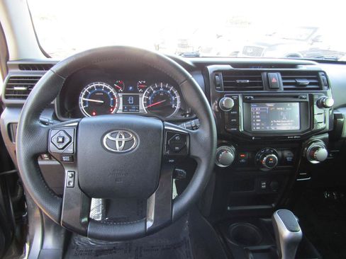 Used 2019 Toyota 4Runner TRD Off-Road Premium AWD/4WD image 16