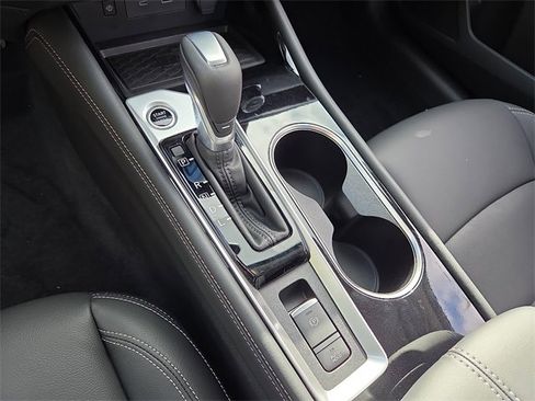 New 2025 Nissan Altima 2.5 SL image 7