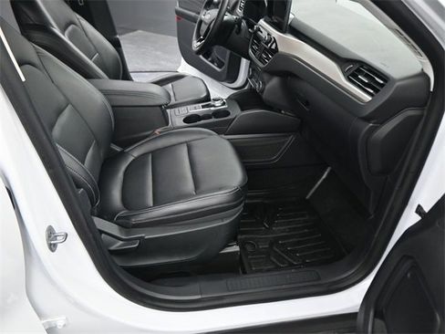 Used 2022 Ford Escape SEL image 12