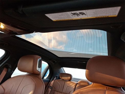 Certified 2023 BMW 760i xDrive image 17