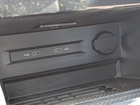 New 2026 Volkswagen Taos SE image 21