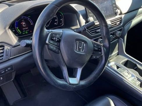 Used 2022 Honda Accord Touring image 6