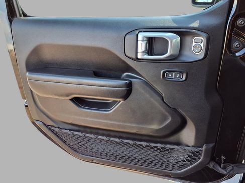 Used 2021 Jeep Wrangler Unlimited Sport AWD/4WD image 18