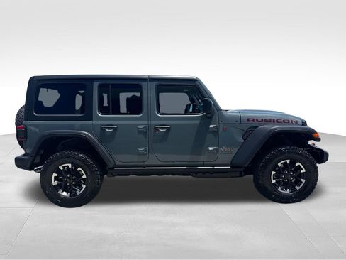 Used 2026 Jeep Wrangler Unlimited Rubicon AWD/4WD image 15