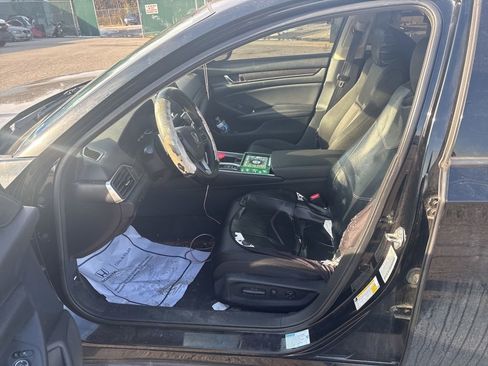 Used 2020 Honda Accord EX image 12