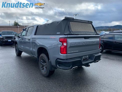 Used 2022 Chevrolet Silverado 1500 LT Trail Boss w/ Convenience Package II image 5