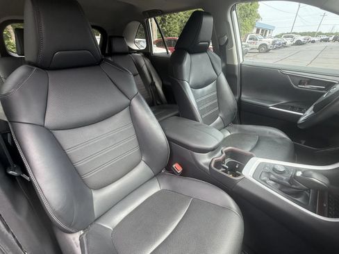 Used 2022 Toyota RAV4 Limited AWD/4WD image 12