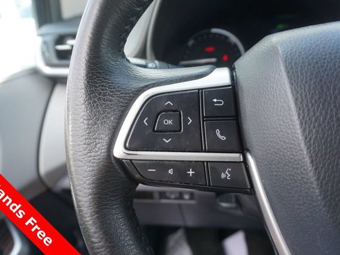 Used 2024 Toyota Sienna XLE w/ XLE Plus Package AWD/4WD image 4