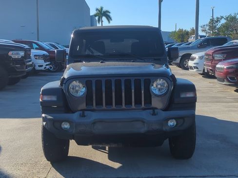 Used 2018 Jeep Wrangler Unlimited Sport S image 2