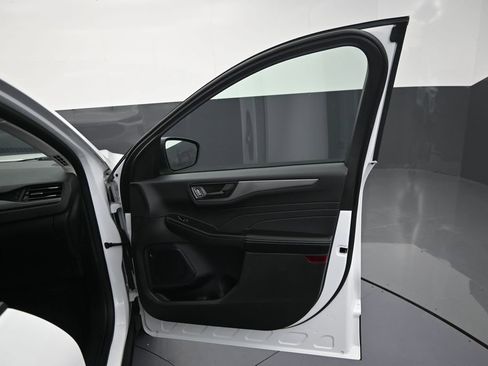 Used 2023 Ford Escape Active FWD image 36