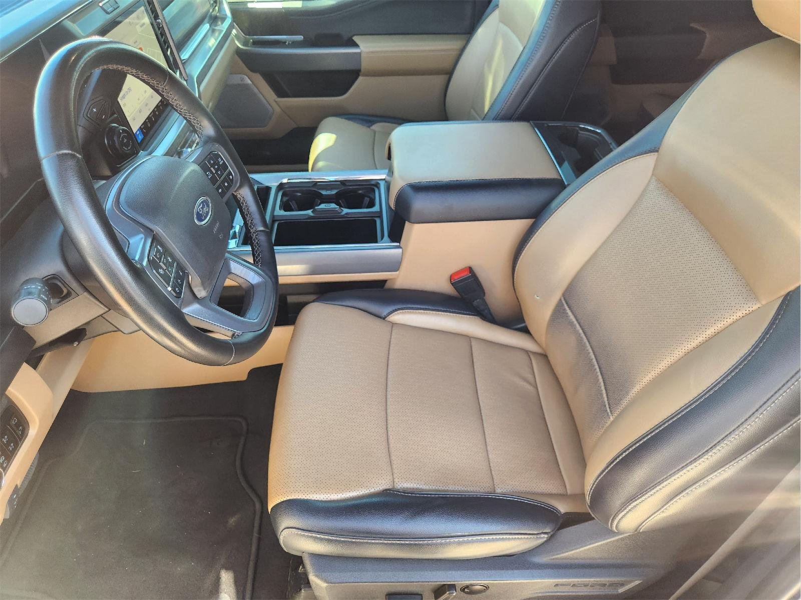 Used 2025 Ford F450 Lariat w/ Lariat Ultimate Package AWD/4WD image 13