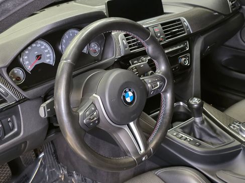 Used 2018 BMW M4 Coupe RWD image 22