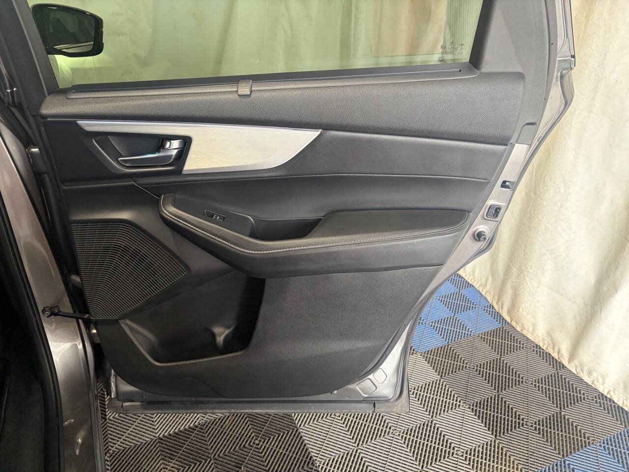 Used 2024 Acura MDX w/ Technology Package AWD/4WD image 12