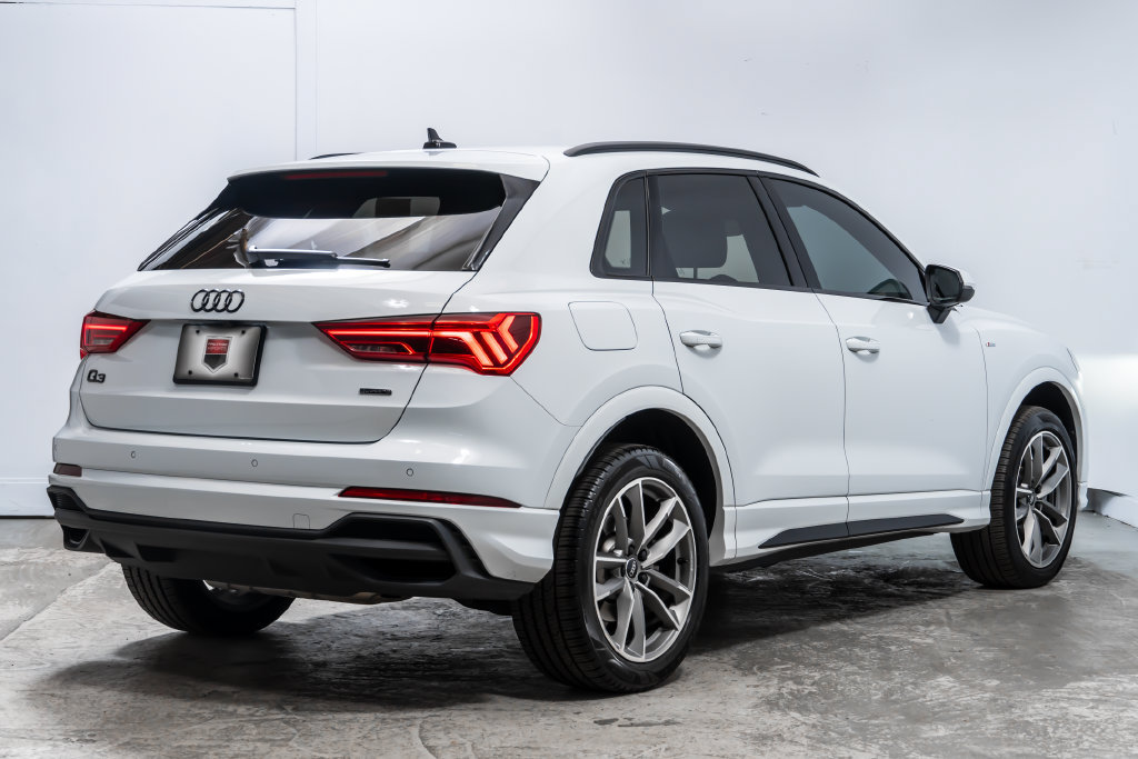 Used 2024 Audi Q3 2.0T Premium w/ Convenience Package AWD/4WD image 7