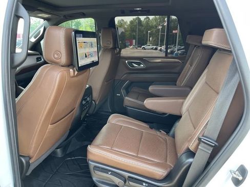 Used 2024 Chevrolet Tahoe High Country w/ Advanced Technology Package image 19