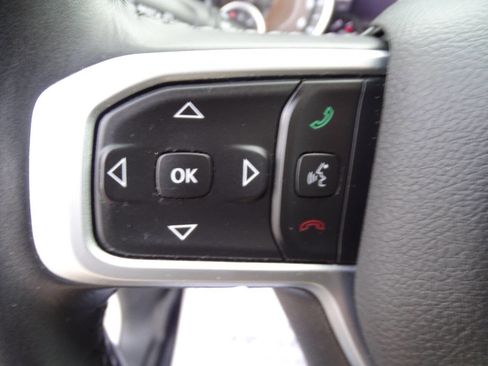 Used 2022 RAM 1500 4x4 Crew Cab Big Horn image 16