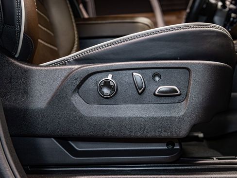 Used 2025 GMC Yukon Denali Ultimate image 27