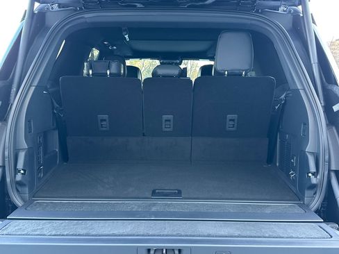 New 2026 Lincoln Navigator Reserve image 6