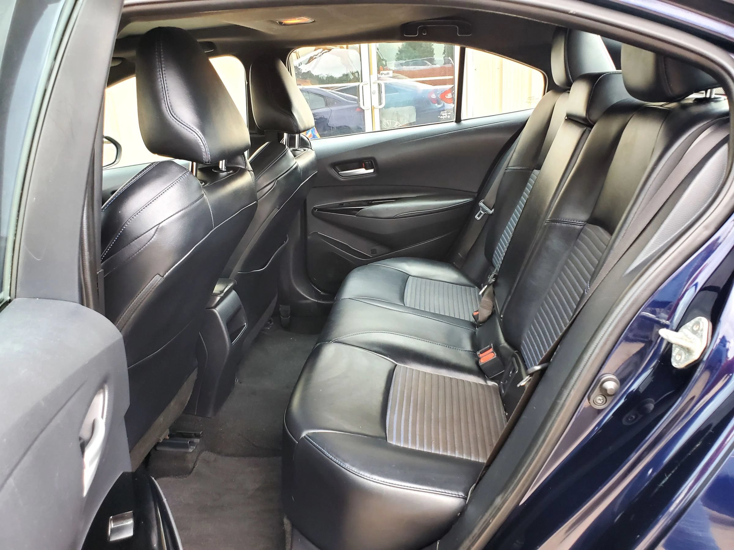 Used 2020 Toyota Corolla XSE FWD image 29