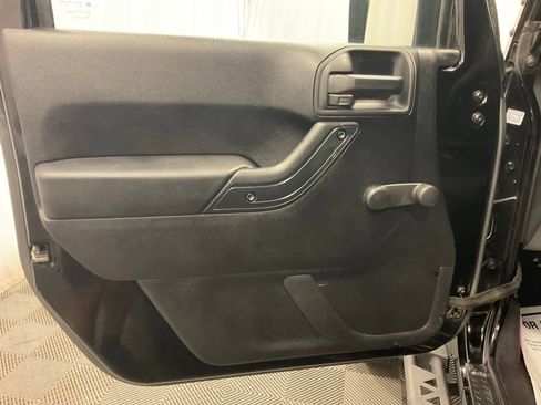 Used 2011 Jeep Wrangler Sport AWD/4WD image 4