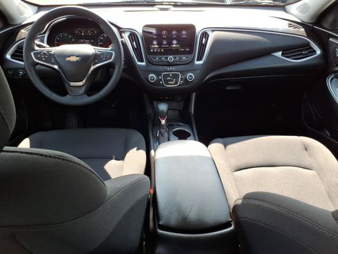 Certified 2025 Chevrolet Malibu RS FWD image 11