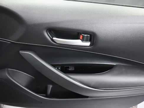 Used 2020 Toyota Corolla SE FWD image 38