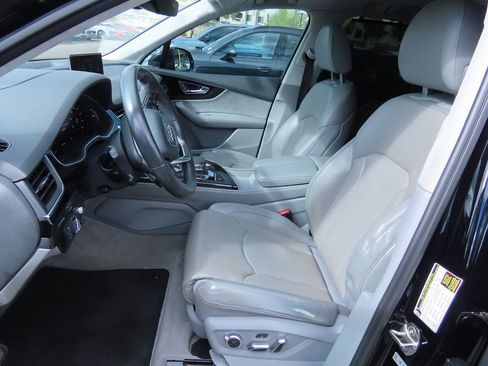 Used 2018 Audi Q7 3.0T Prestige w/ Prestige Package image 10
