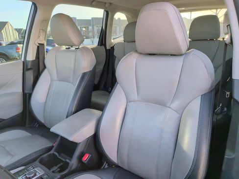 Used 2020 Subaru Forester Limited image 24