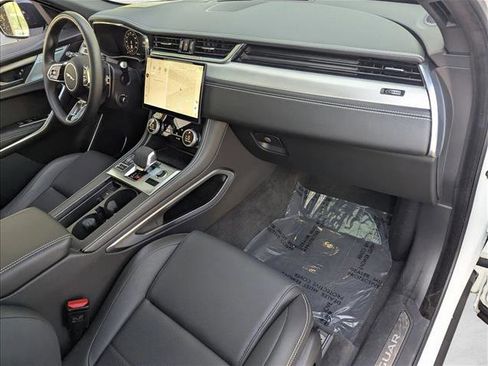 Certified 2026 Jaguar F-PACE R-Dynamic S AWD/4WD image 23