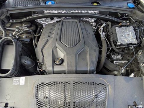 Used 2025 Porsche Macan Turbo image 26