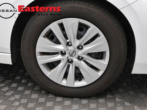 Used 2024 Nissan Sentra S FWD image 30