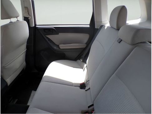 Used 2016 Subaru Forester 2.5i AWD/4WD image 14