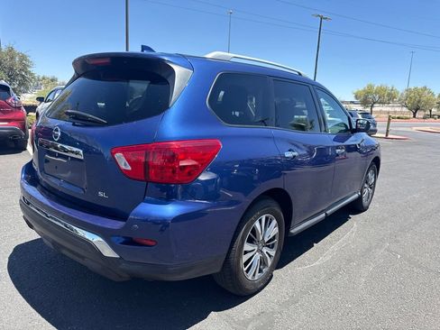 Used 2019 Nissan Pathfinder SL FWD image 8