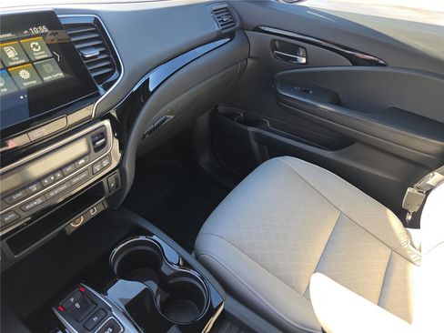 Used 2020 Honda Passport Touring image 25