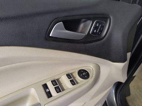 Used 2015 Ford Escape Titanium FWD image 27
