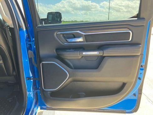 Used 2022 RAM 1500 Laramie AWD/4WD image 15